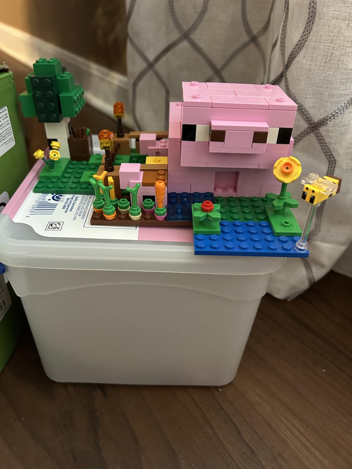 LEGO Minecraft The Baby Pig House Toy Figures and Playset - Building Minecraft Toy for Kids, Boys and Girls, Ages 7+ - Gift for Birthdays - with 2 Minifigures for Pretend Play - 21268 customer photo 1