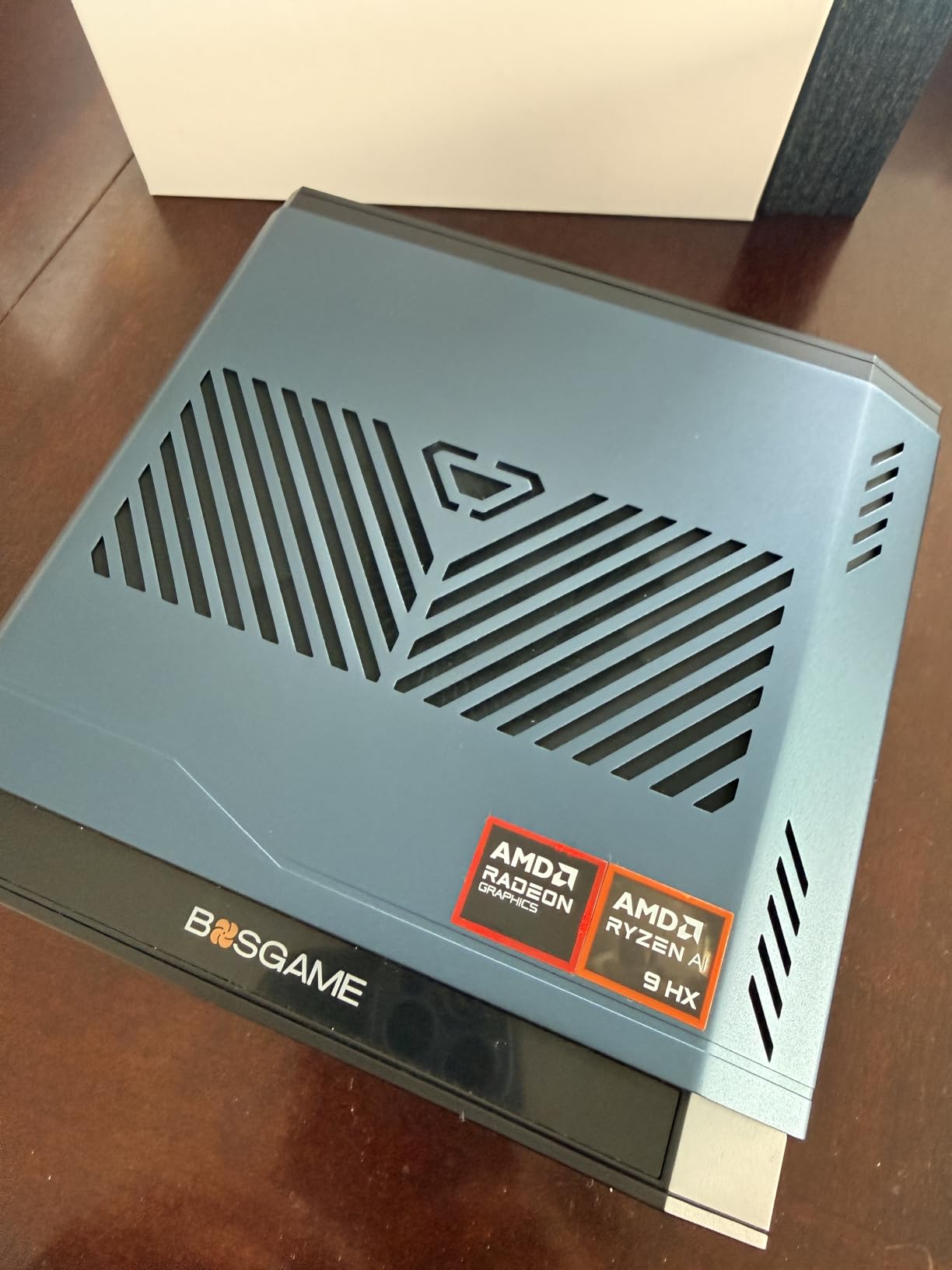 BOSGAME E4 Air Mini PC, AMD Ryzen 5 3500U 8GB DDR4 256GB SATA SSD customer photo 1