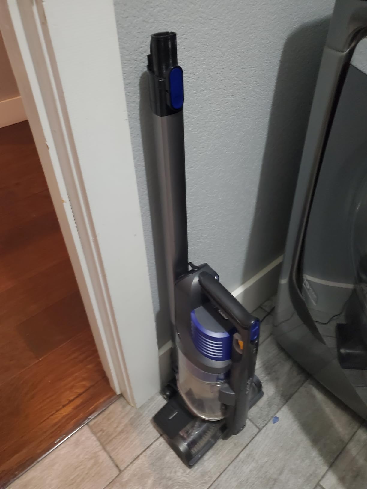 Shark PowerPro Reveal Plus Cordless Vacuum Cleaner - Charcoal - IZ376H customer photo 1