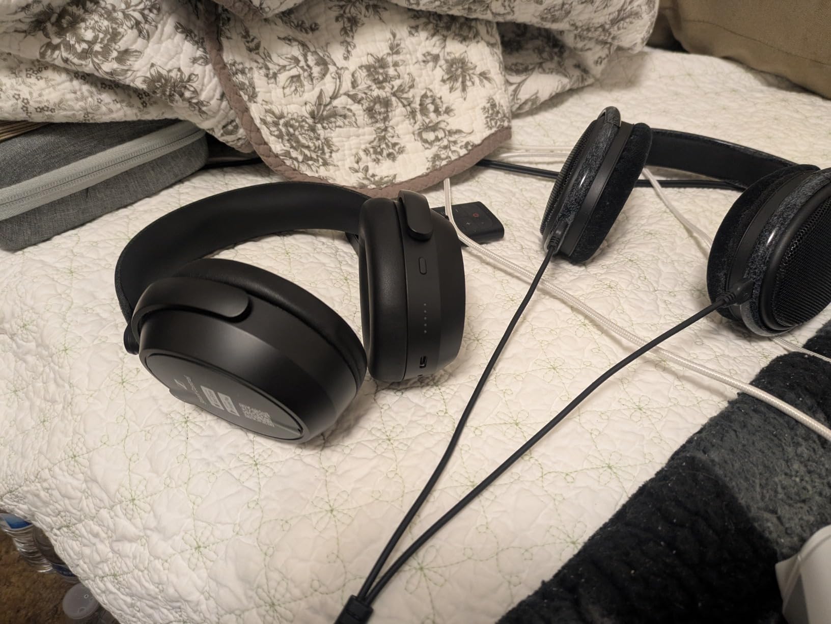 Sennheiser Momentum 4 Wireless Headphones, ANC, 60 Hr Battery, Teal customer photo 2