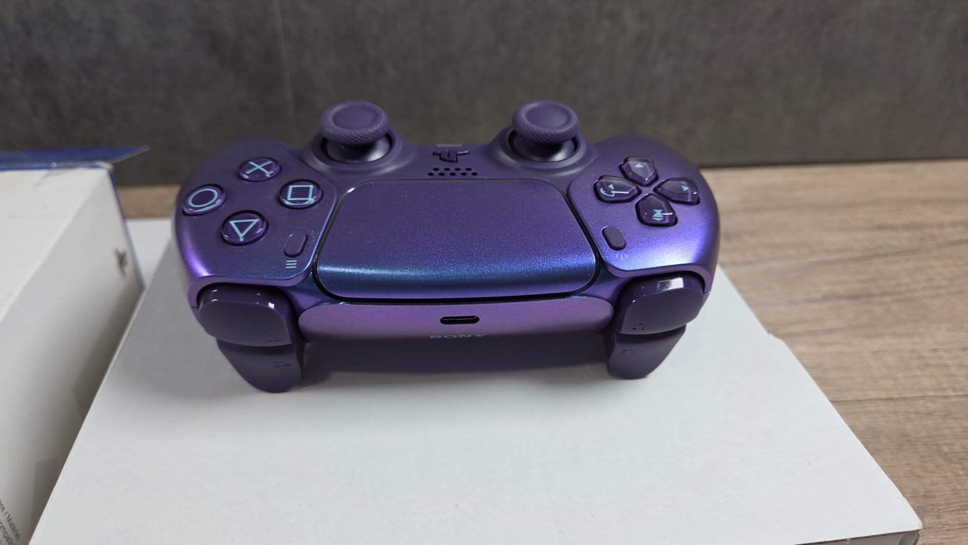 PlayStation DualSense® Wireless Controller – Remix Green - for PS5, PC, MAC & Mobile customer photo 1