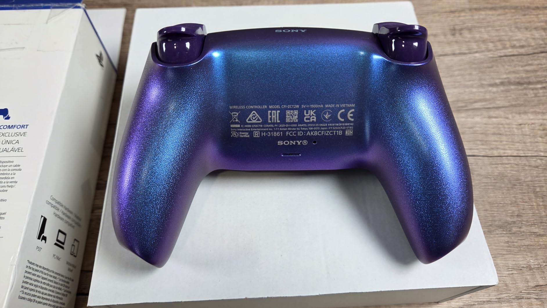 PlayStation DualSense® Wireless Controller – Remix Green - for PS5, PC, MAC & Mobile customer photo 2